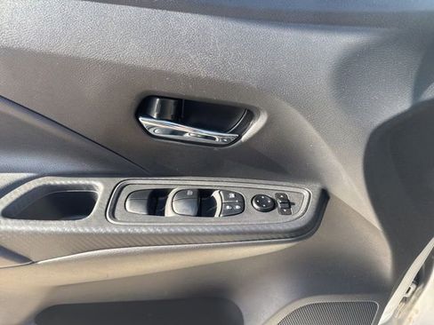 Used 2025 Nissan Versa SV image 13