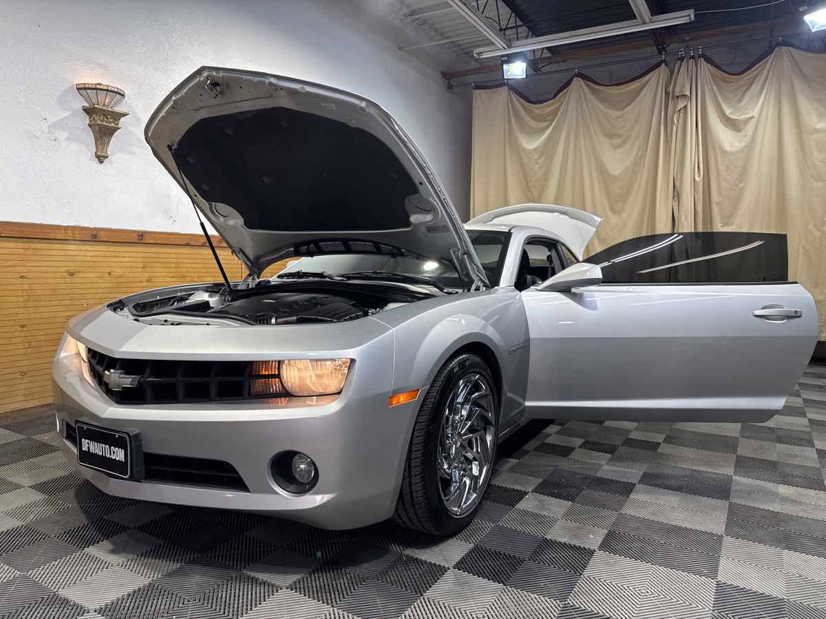 Used 2012 Chevrolet Camaro LT RWD image 11