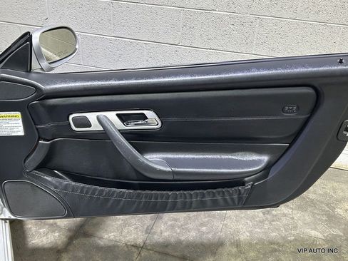 Used 2004 Mercedes-Benz SLK 230 image 22
