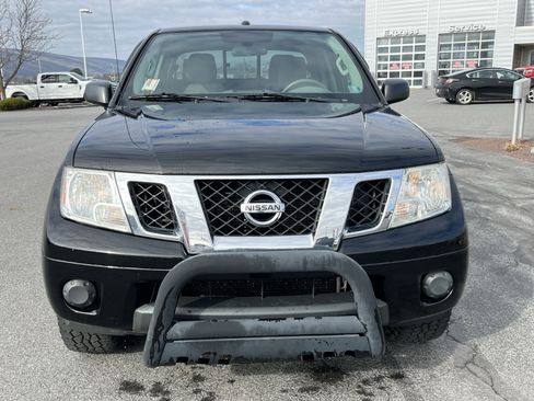 Used 2015 Nissan Frontier SL image 9