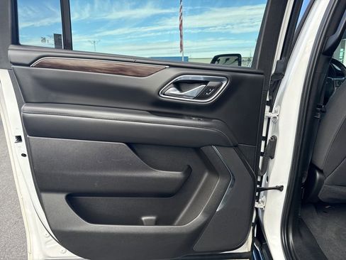 Used 2023 Chevrolet Suburban LS image 27