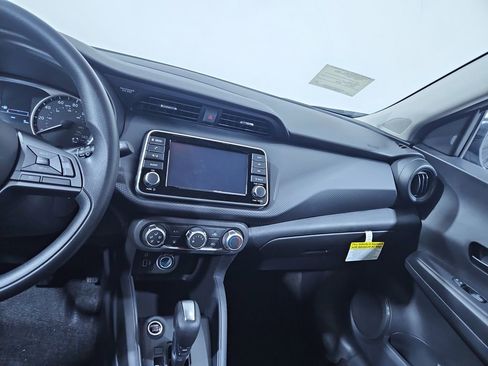 New 2025 Nissan Kicks Play S image 17