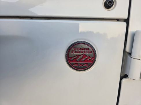 Used 2020 Jeep Gladiator Rubicon AWD/4WD image 24