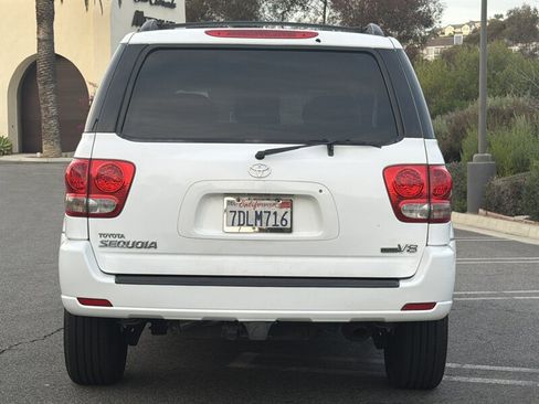 Used 2007 Toyota Sequoia SR5 image 5