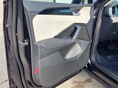 New 2026 Volkswagen Tiguan SE image 10