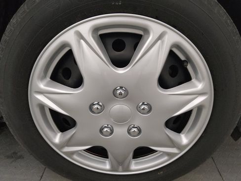 Used 2017 Nissan Sentra S FWD image 31