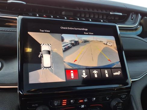 Used 2023 Jeep Grand Cherokee L Overland w/ Advanced Protech Group III image 19