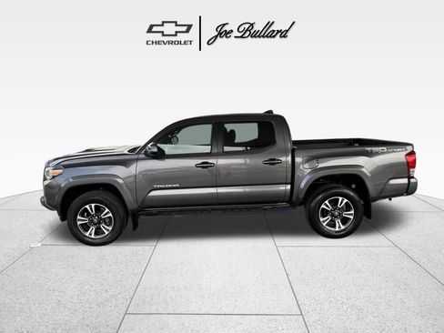 Used 2016 Toyota Tacoma TRD Sport w/ Towing Package RWD image 6