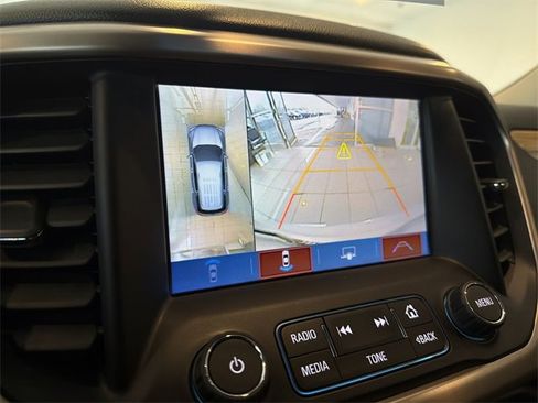 Used 2018 GMC Acadia Denali w/ Technology Package image 32