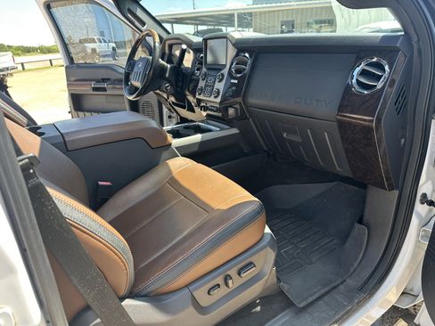 Used 2016 Ford F250 Platinum AWD/4WD image 11