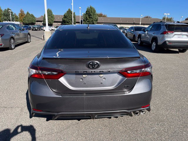 Used 2022 Toyota Camry SE FWD image 4