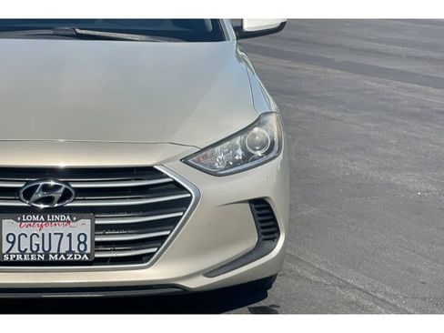 Used 2017 Hyundai Elantra SE FWD image 20