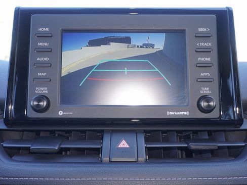 Used 2020 Toyota RAV4 XLE image 17