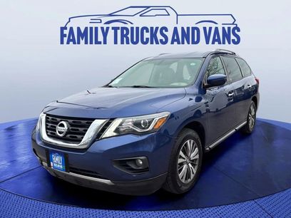 Used 2017 Nissan Pathfinder SV