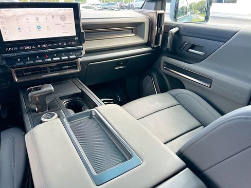 Used 2024 GMC Hummer EV 3X w/ Omega Edition AWD/4WD image 23