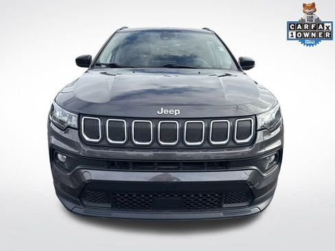 Certified 2022 Jeep Compass Latitude image 9