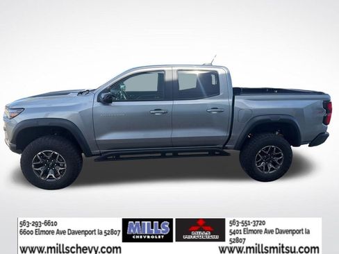 Used 2024 Chevrolet Colorado ZR2 w/ Technology Package AWD/4WD image 3
