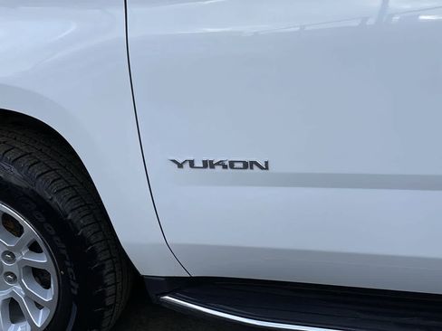 Used 2019 GMC Yukon SLT w/ Open Road Package AWD/4WD image 10