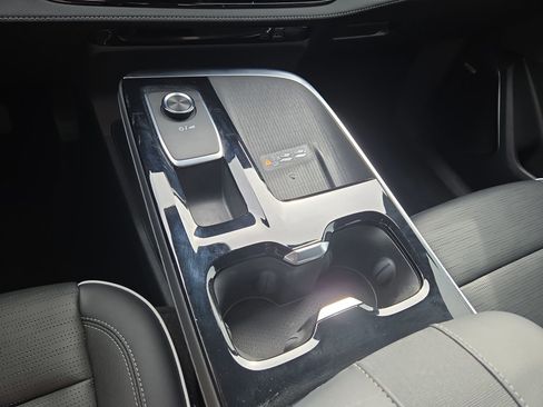 Used 2025 Buick Enclave Sport Touring w/ Power Package image 22