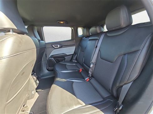 Used 2024 Jeep Compass Latitude image 13