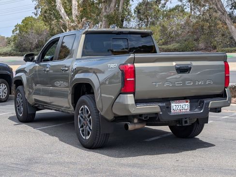 Used 2024 Toyota Tacoma TRD Sport w/ TRD Sport Premium Package RWD image 12