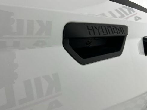 Used 2025 Hyundai Santa Cruz SE image 25