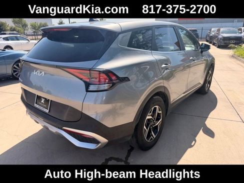 Used 2023 Kia Sportage LX FWD image 4