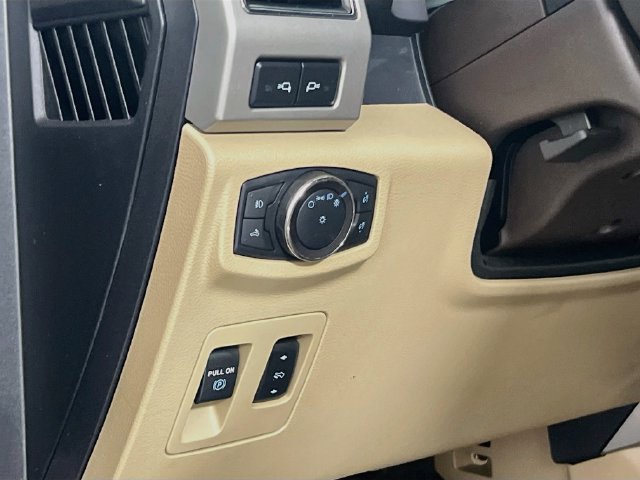 Used 2019 Ford F150 Lariat w/ Trailer Tow Package AWD/4WD image 9