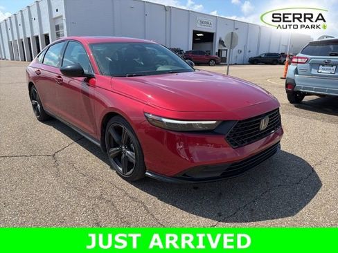 Used 2023 Honda Accord Sport image 2