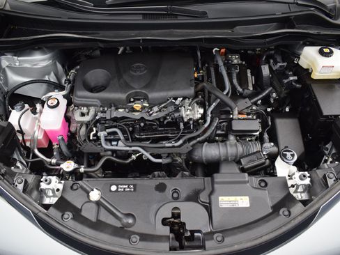 Used 2024 Toyota Sienna XLE image 9