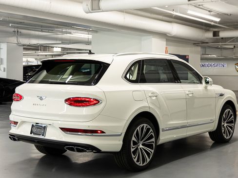 New 2026 Bentley Bentayga AWD/4WD image 5