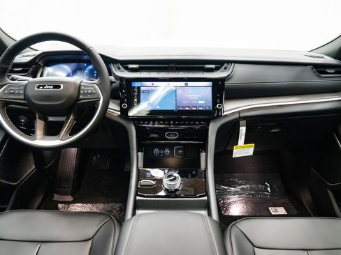 New 2026 Jeep Grand Cherokee Limited AWD/4WD image 9