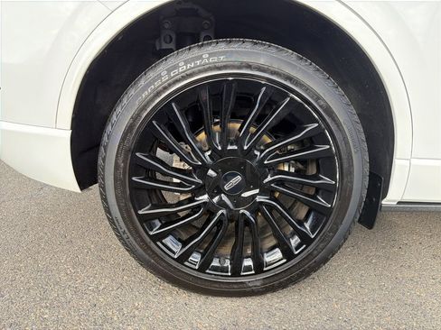 Certified 2021 Lincoln Corsair Reserve image 33