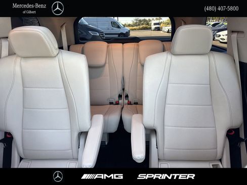 Used 2024 Mercedes-Benz GLS 450 4MATIC image 18