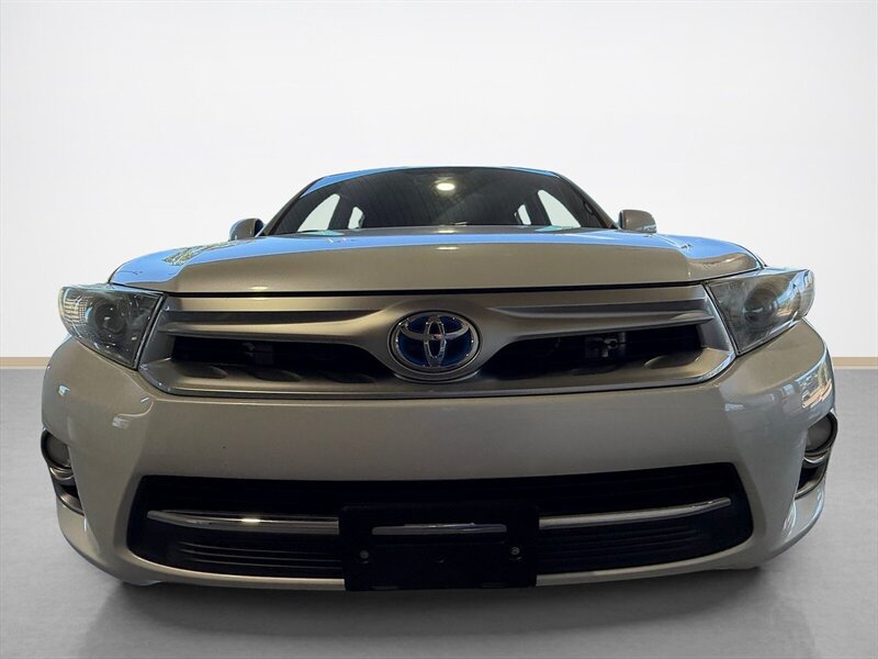 Used 2012 Toyota Highlander Limited AWD/4WD image 9