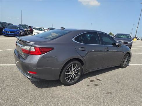 Used 2018 Lexus ES 350 w/ Luxury Package w/Wood Trim FWD image 6