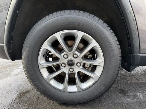 Used 2015 Jeep Grand Cherokee Limited w/ Luxury Group II image 25