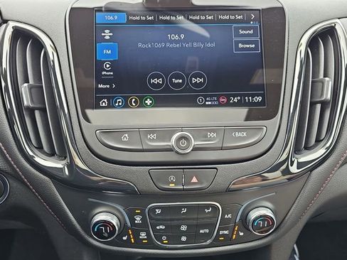 Used 2023 Chevrolet Equinox RS image 14