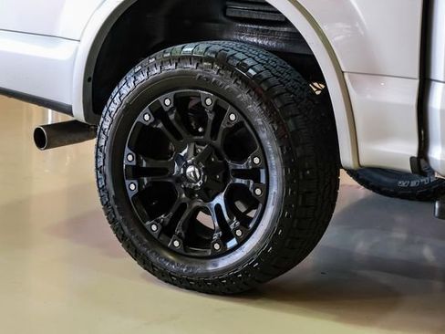 Used 2017 Ford F150 Lariat image 50