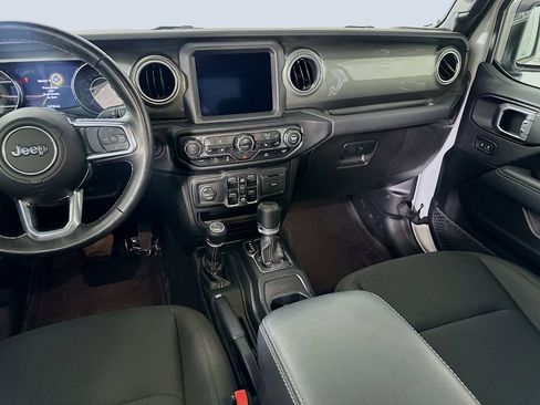 Used 2022 Jeep Gladiator Overland w/ LED Lighting Group AWD/4WD image 19