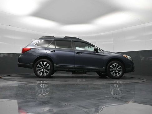 Used 2017 Subaru Outback 2.5i Limited image 34