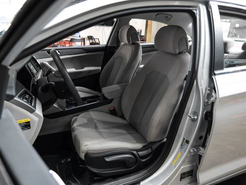 Used 2016 Hyundai Sonata SE FWD image 35