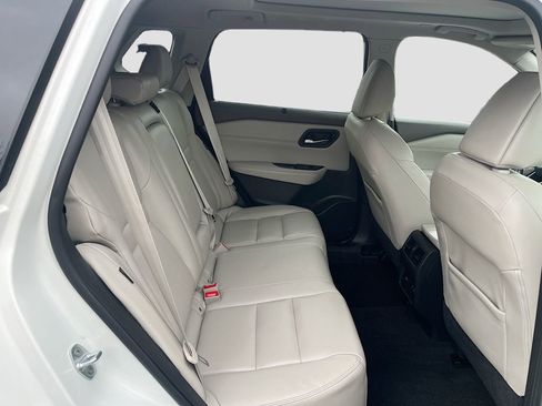 Used 2022 Nissan Rogue SL w/ SL Premium Package image 29