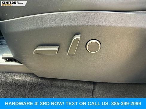 Used 2023 Tesla Model Y Long Range AWD/4WD image 28