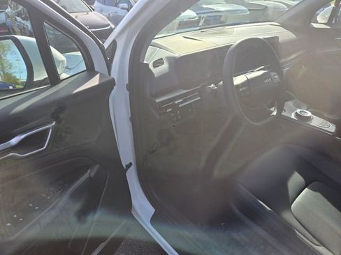 New 2026 Kia Sportage EX AWD/4WD image 4