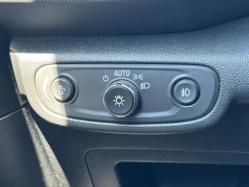 Used 2023 Chevrolet TrailBlazer LT AWD/4WD image 29