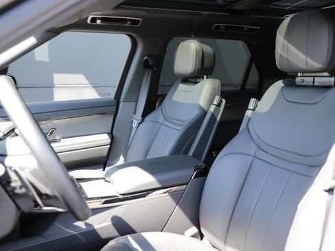 Certified 2025 Land Rover Range Rover Sport Dynamic SE AWD/4WD image 16