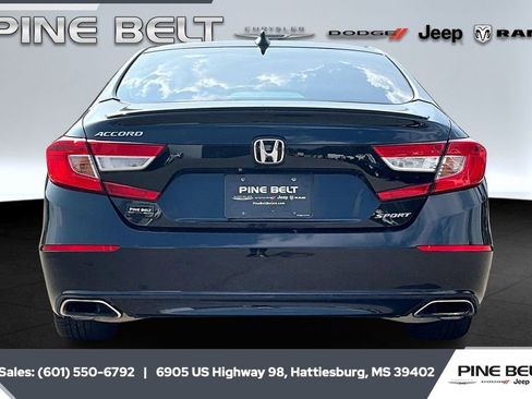 Used 2018 Honda Accord Sport image 4
