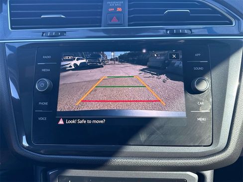 Used 2024 Volkswagen Tiguan SE R-Line image 22