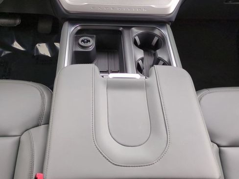 New 2026 Ford Expedition Max Active RWD image 19